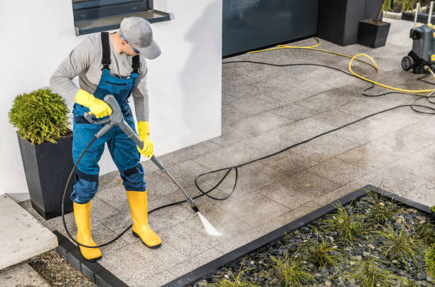 Why Choose Our Certified Pressure Washing Experts for Your Project Needs in Moreauville, LA?